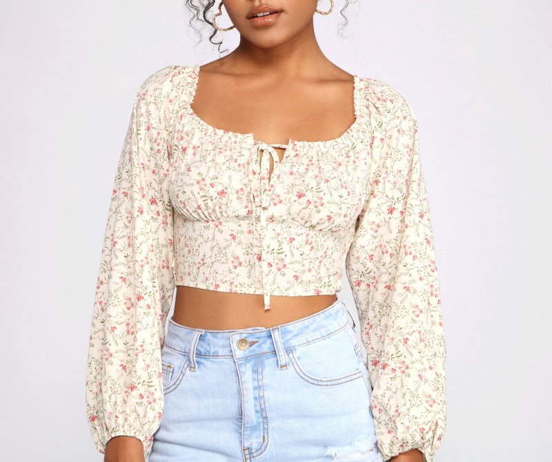 TableClothsUs Feeling Flirty In Florals Crop Top