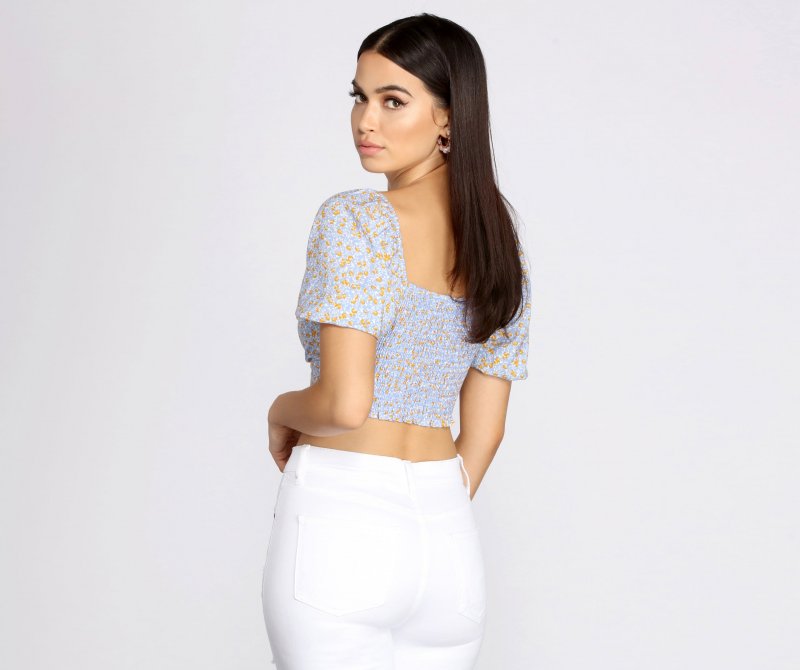 TableClothsUs Spring Affair Puff Sleeve Crop Top