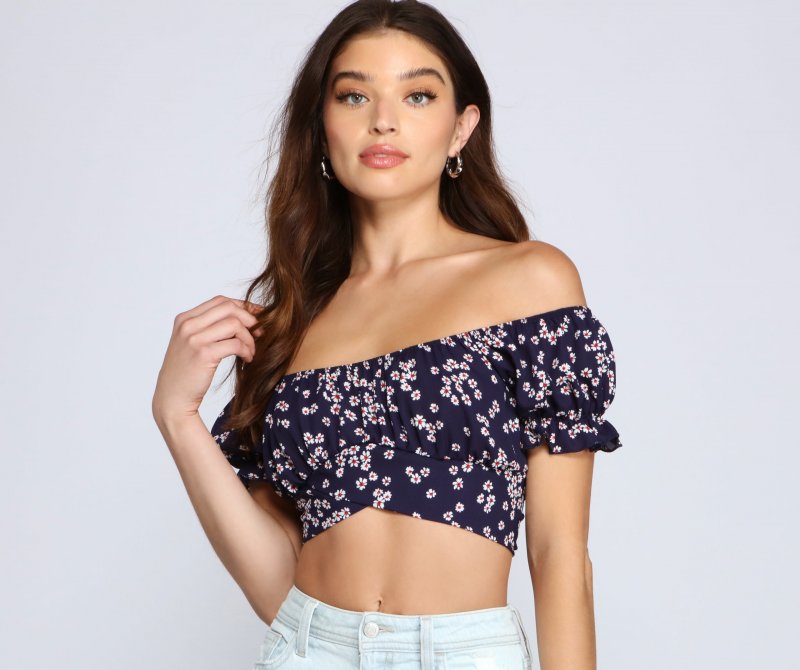 TableClothsUs So Fab Ditsy Floral Crop Top