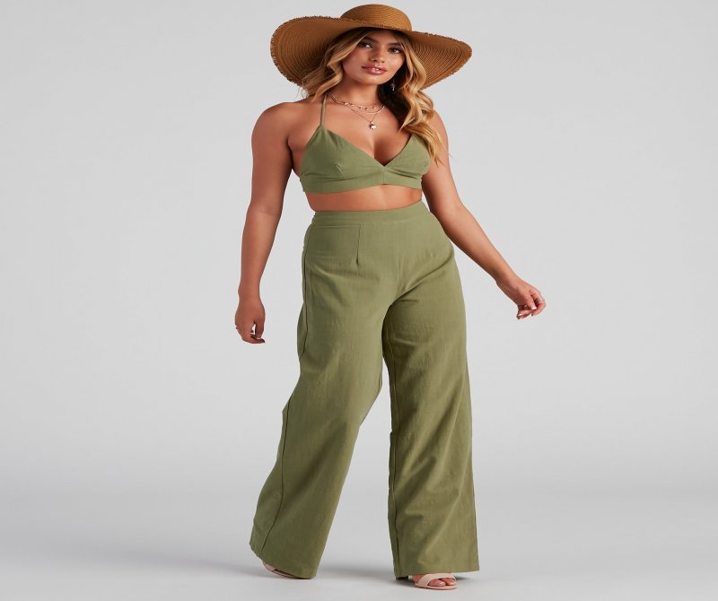TableClothsUs Whisked Away Halter Crop Top