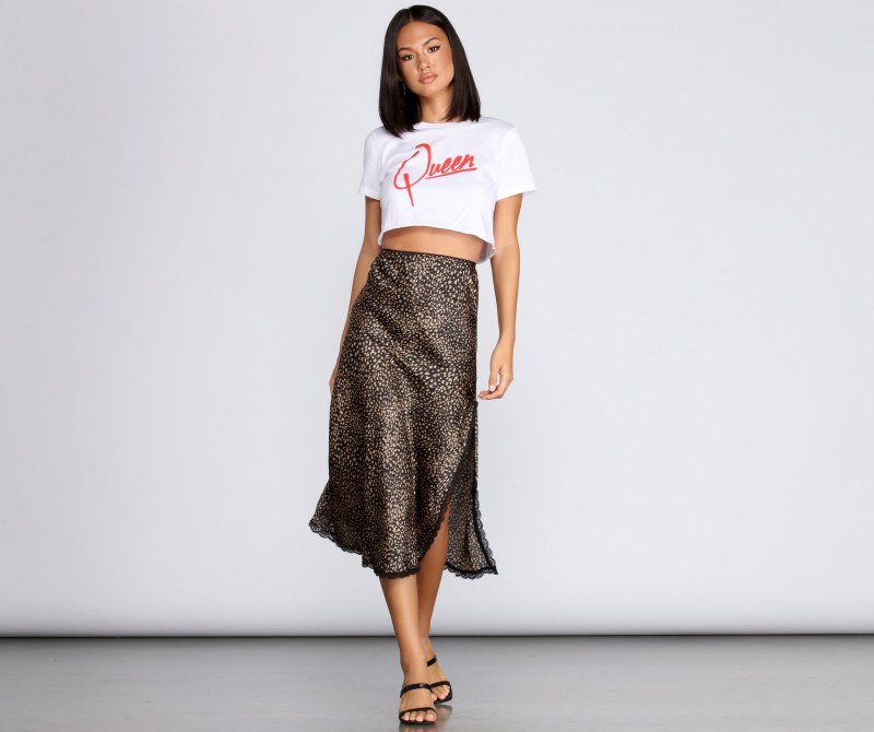 TableClothsUs Queen Graphic Crop Top