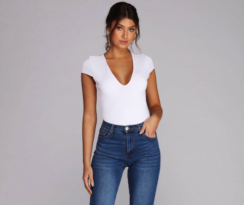 TableClothsUs Basic V Neck Bodysuit