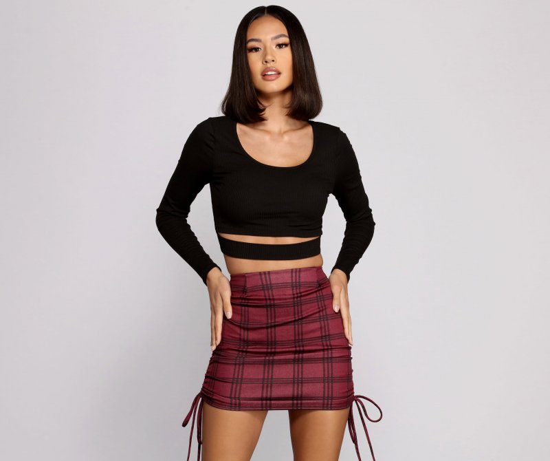 TableClothsUs What's The Scoop Ribbed Knit Crop Top