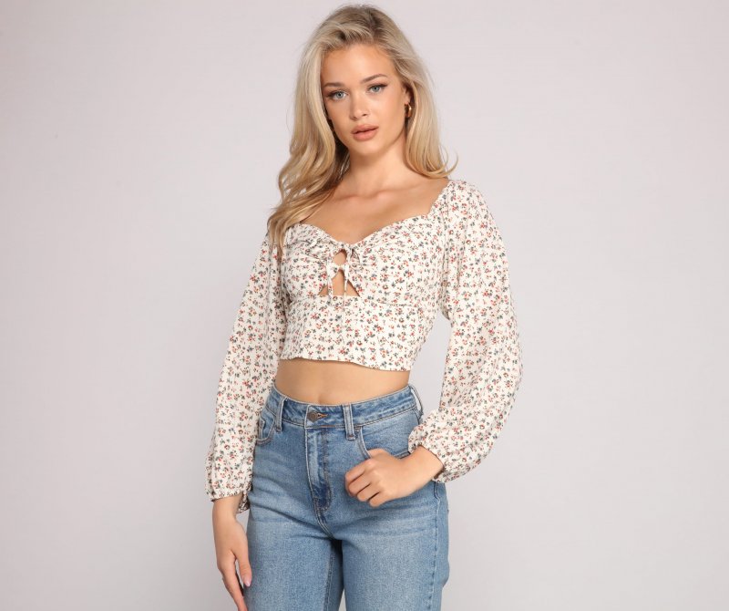 TableClothsUs Cover Me In Florals O-Ring Crop Top