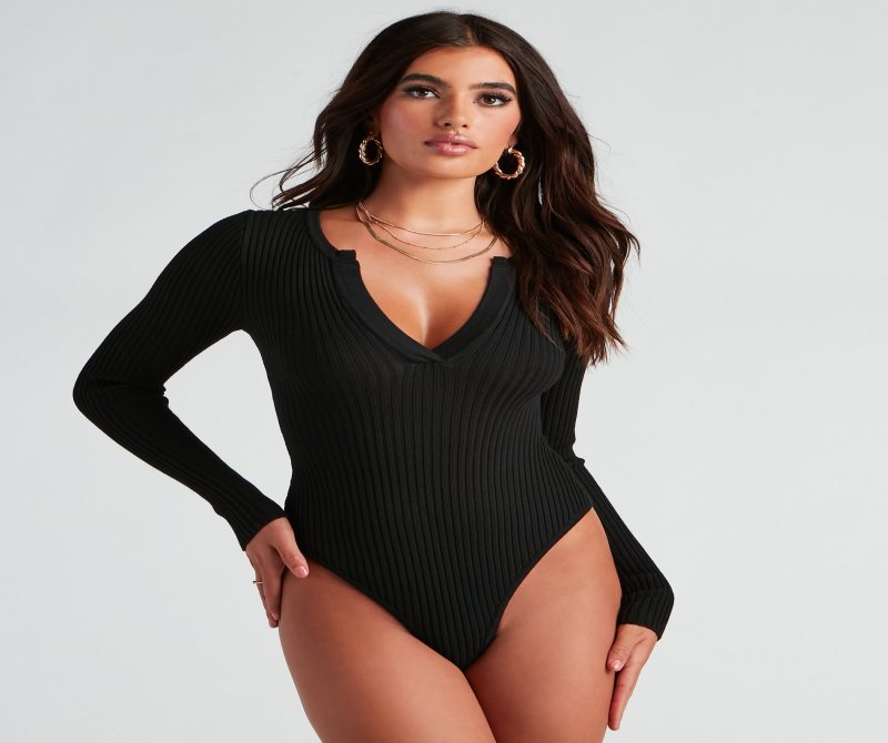 TableClothsUs Confident Chick V-Neck Bodysuit